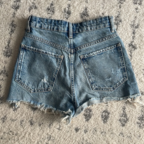 Zara shorts - Picture 2 of 2